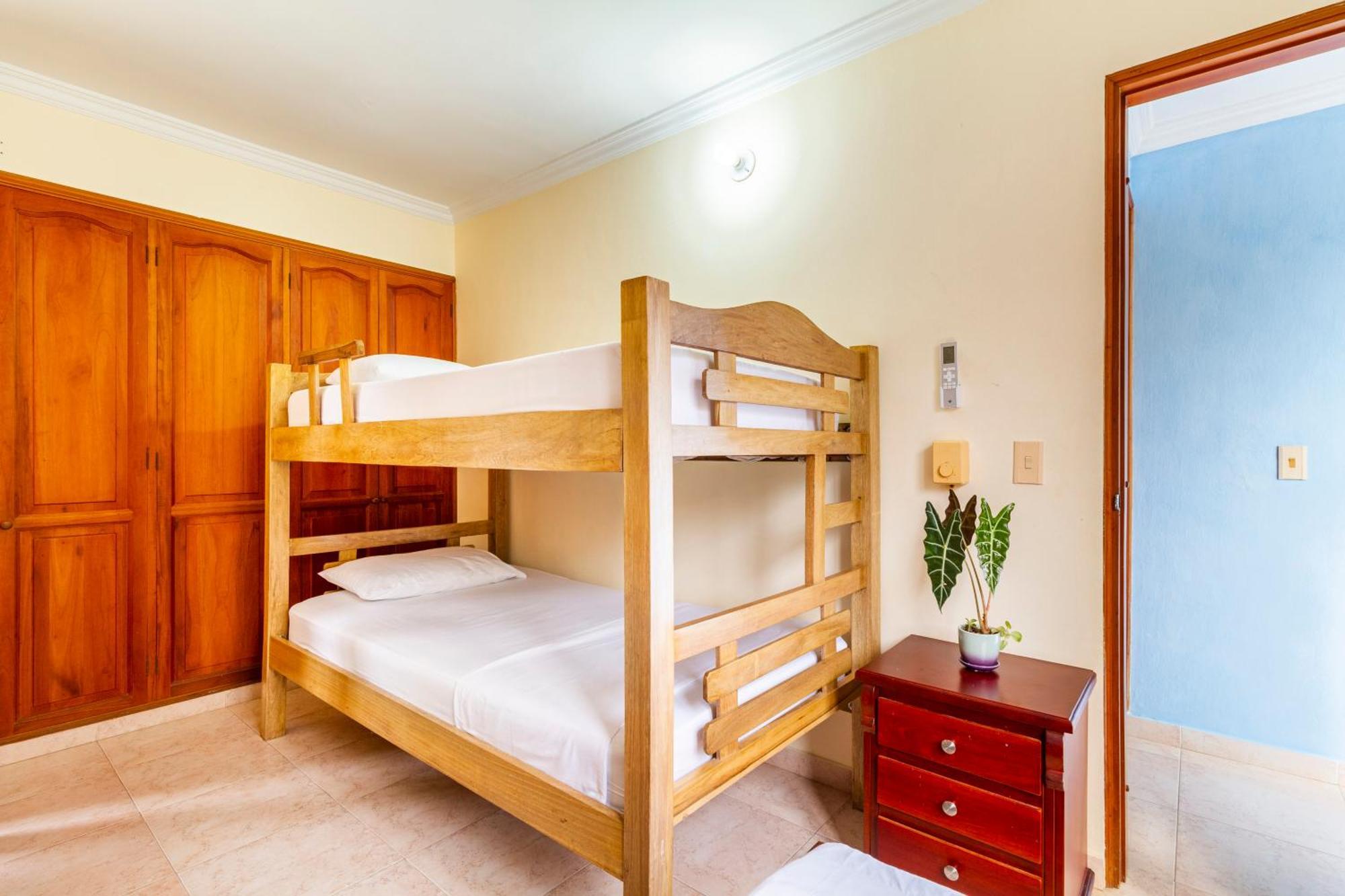 Hostal Cartagonova - Habitaciones Privadas Y Amplias Cerca A Zonas Turisticas Cartagena المظهر الخارجي الصورة