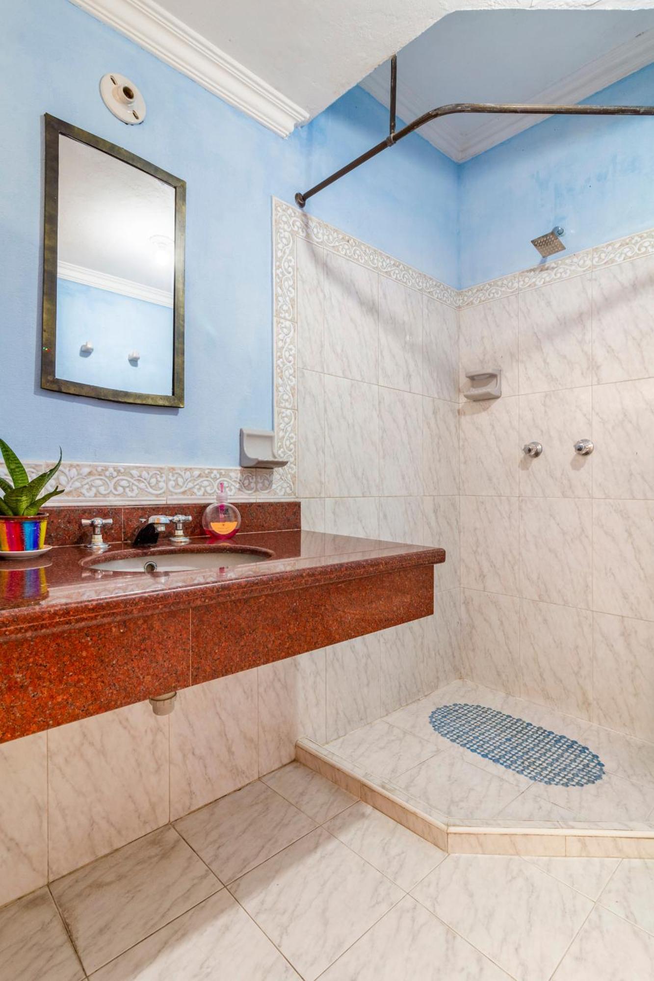 Hostal Cartagonova - Habitaciones Privadas Y Amplias Cerca A Zonas Turisticas Cartagena المظهر الخارجي الصورة