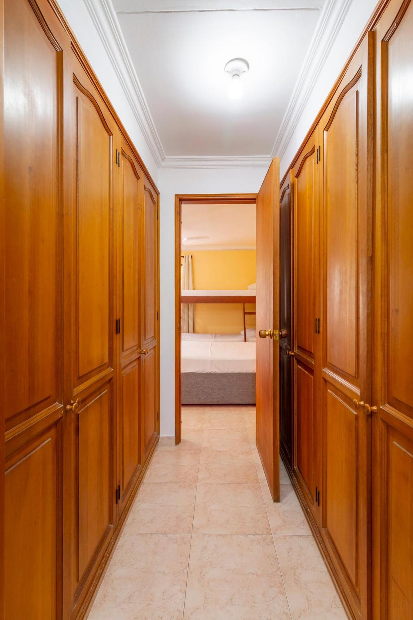Hostal Cartagonova - Habitaciones Privadas Y Amplias Cerca A Zonas Turisticas Cartagena المظهر الخارجي الصورة