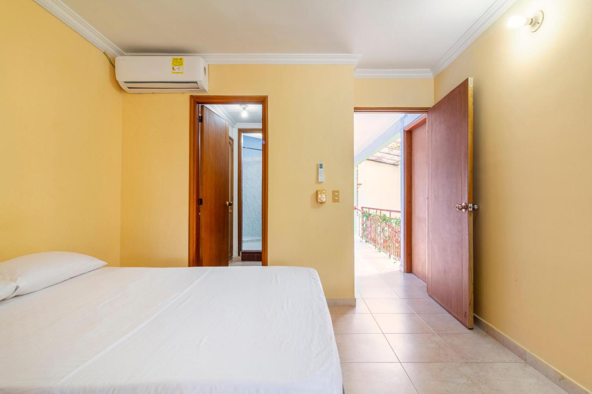 Hostal Cartagonova - Habitaciones Privadas Y Amplias Cerca A Zonas Turisticas Cartagena المظهر الخارجي الصورة