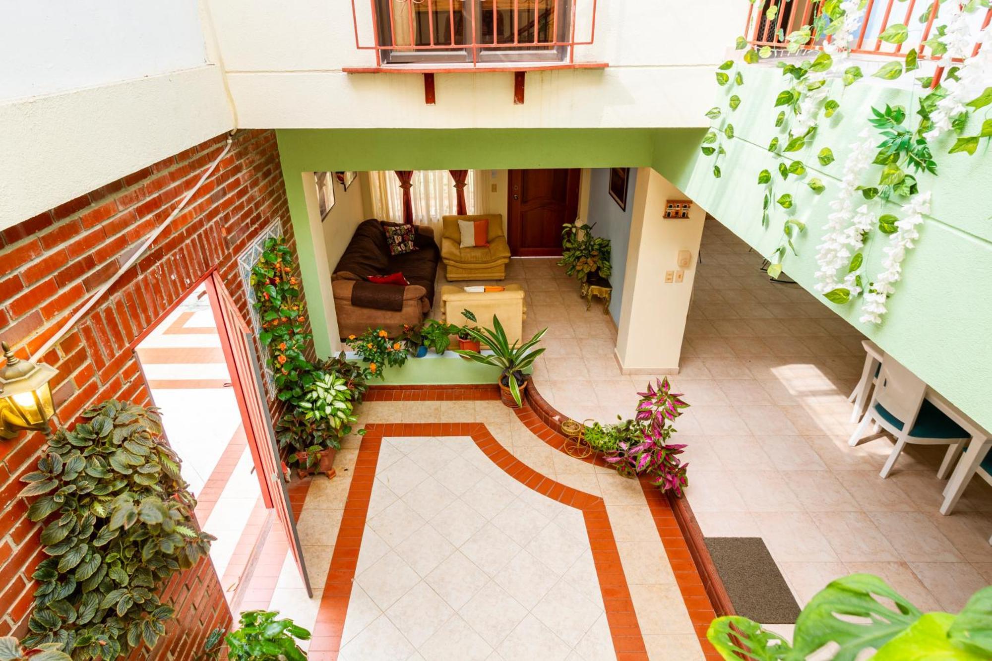 Hostal Cartagonova - Habitaciones Privadas Y Amplias Cerca A Zonas Turisticas Cartagena المظهر الخارجي الصورة